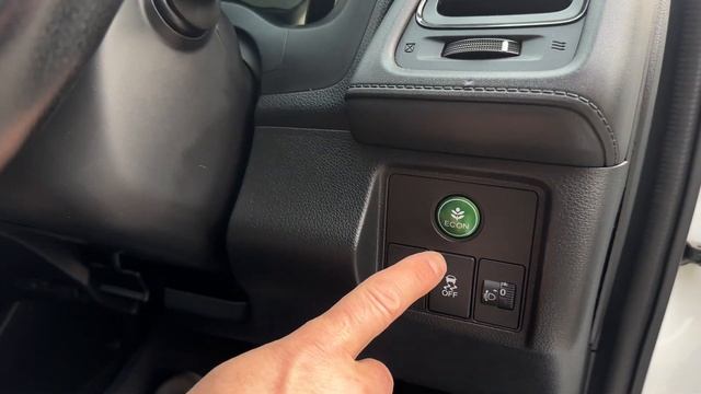 Mitsubishi Eclipse Cross VS Honda VEZEL. Битва кроссоверов