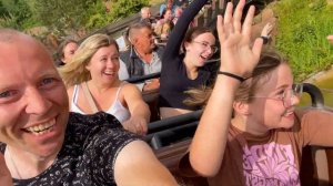 Даша и Алёна в Диснейленде