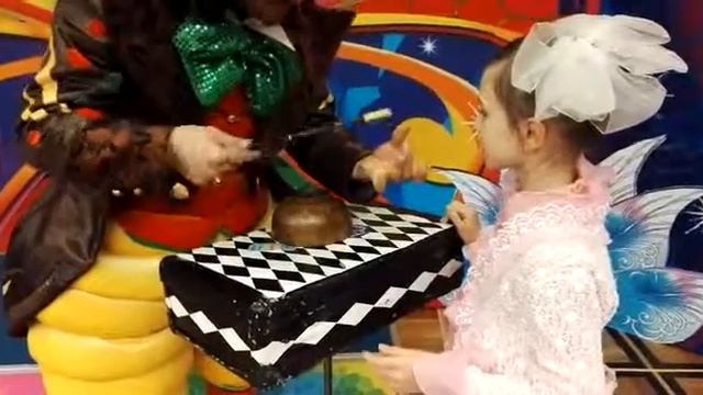 Фокусник Владислав Степченко ёлка в кремле смотреть онлайн