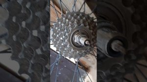 Как открутить звездочки с заднего колеса велосипеда.