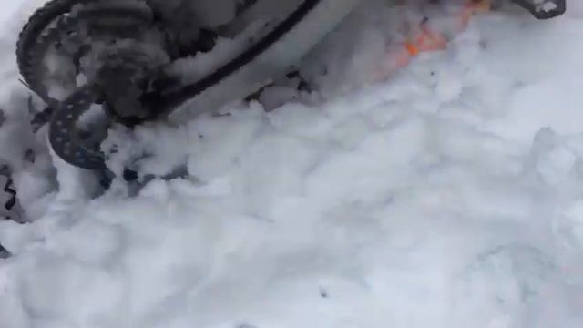 Езда по глубокому снегу на гусеничном комплекте YetiExpres