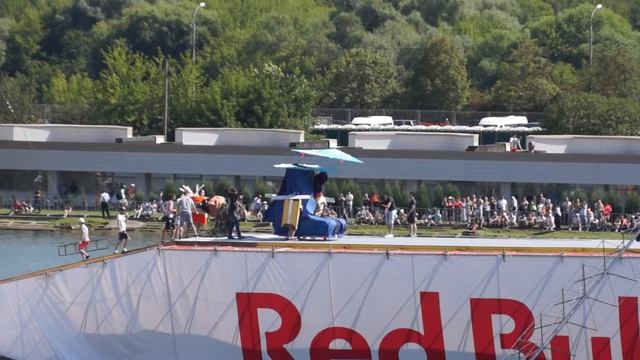 RED BULL FLUGTAG 2015, команда "Борода Кончиты" смотреть онлайн