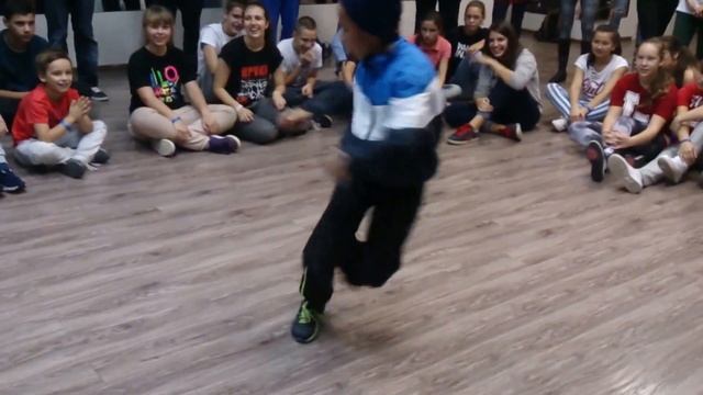 Настя Щур и Гриша Амзараков, отборочный круг на Fun Box 05.10.2014 смотреть онлайн