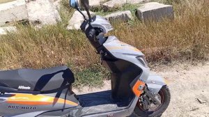 Скутер м8  резвый как бнв м8