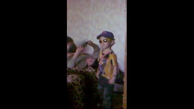Танцор диско-хип-хопа смотреть онлайн