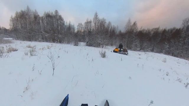 Кто кого!? С друзьями на снегоходах Stalker, BRP, Арктик Кет, смотреть онлайн