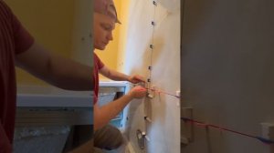 Укладка керамогранита 120/60 в ванной комнате.