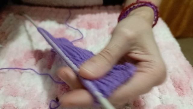 УЧУ ВЯЗАТЬ!!! Как научиться вязать? Как набирать лицевые петли? #вязание #вязаниеспицами #петли смотреть онлайн