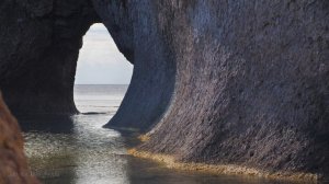 Тихий Морской прибой / АСМР / В каменном гроте / Звуки Природы для медитации и отдыха / 1 час