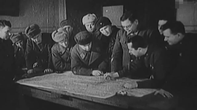 Трибунал хотел расстрелять 18-летнего пацана за "трусость": генерал решил разобраться смотреть онлайн