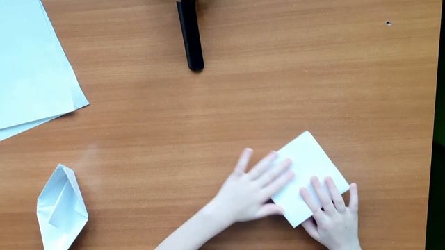 Кораблик из бумаги. Оригами смотреть онлайн