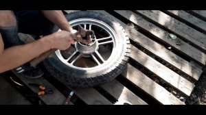Замена сайленблоков в колесе на мотоцикле, как поменять втулки.