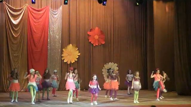 ЭЛИТ-S-"Малышка в клубе" смотреть онлайн