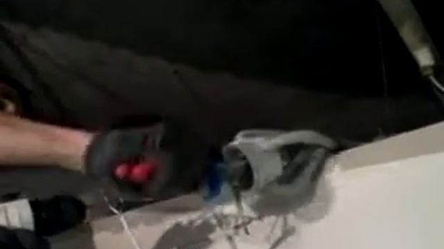 Ленивый электрик.mp4 смотреть онлайн