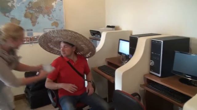 Самое лучшее поздравление c Новым годом! Супер прикольное! смотреть онлайн