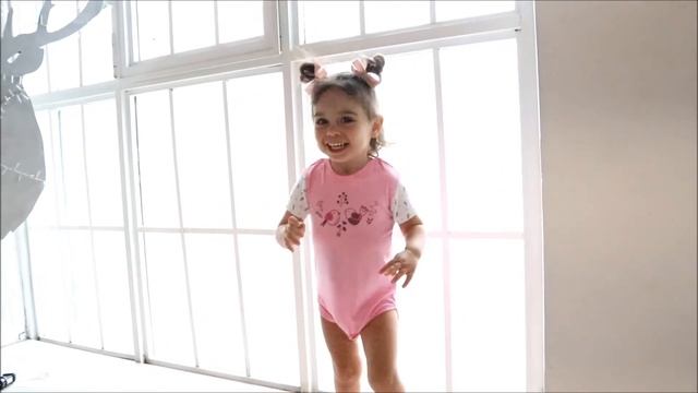 Розовый боди с птичками для новорождённой / Одежда для новорождённых КотМарКот смотреть онлайн