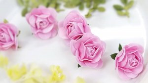 Вы тоже захотите их сделать🥰 Маленькие розочки из фоамирана своими руками без дыроколов и молдов