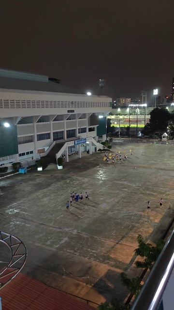 вечерний Бангкок у тц mbk center и спортивной школы #Бангкок смотреть онлайн