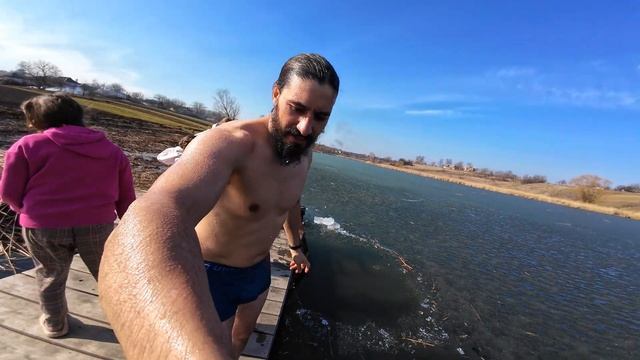 "ПОСЛЕДНИЙ ЛЕД: МЫ С СЕМЬЕЙ ОКУНУЛИСЬ В ЛЕДЯНОЕ ОЗЕРО, ? смотреть онлайн