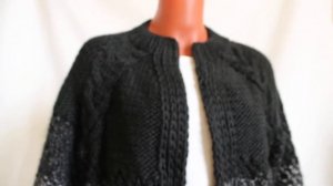 Вязаный кардиган крупной вязки