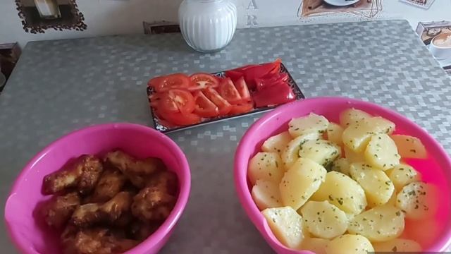 Красивые картины/ Картошка с ляшками и овощи на обед 😋 смотреть онлайн