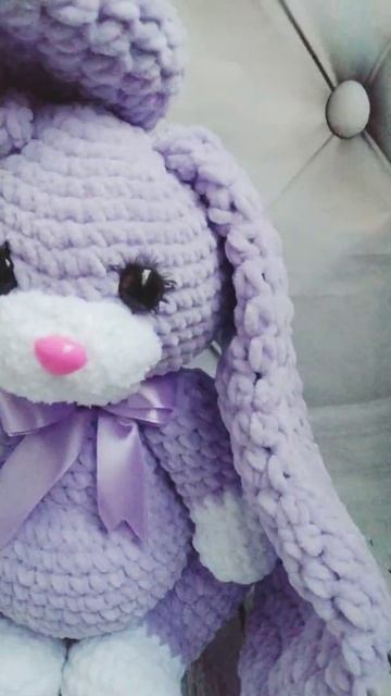 Плюшевый зайка крючком. смотреть онлайн