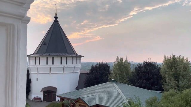 2. Монастырь мужской Высоцкий смотреть онлайн