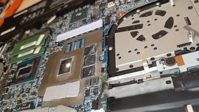 Thermal Grizzly Conductonaut наносим на Hasee GX10R9 смотреть онлайн