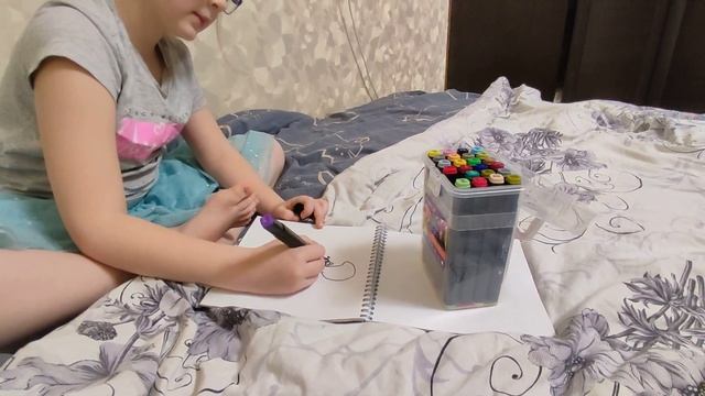Учимся рисовать попугая с Зоей! смотреть онлайн