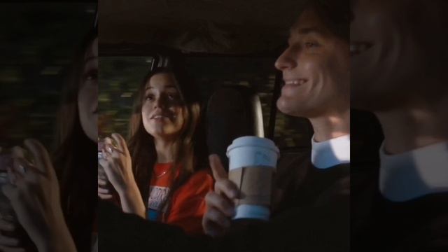 Вада и Ник поют песню в машине Juice World 
