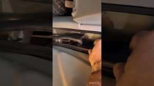 Замена уплотнительной резинки водительской двери Toyota