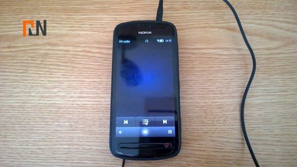 Nokia 808 PureView - FM радио