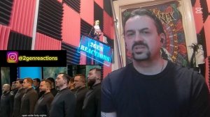 Хор Сретенского монастыря Бьют часы на старой башне REA