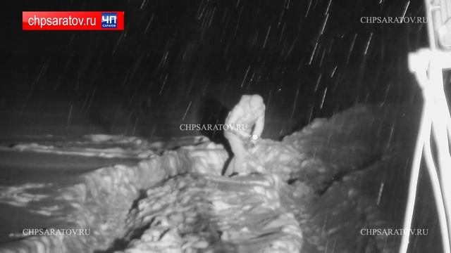 ЧП-САРАТОВ.ПУБЛИКУЕМ ВИДЕО С МЕСТА ПОДРЫВА СОТРУДНИКА смотреть онлайн