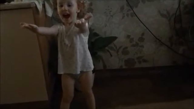 Как танцуют Dubstep в 3 года