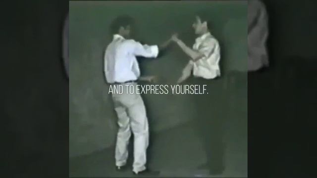 Брюс Ли - Великий мотиватор! В своё время заставил тренироваться миллионы смотреть онлайн