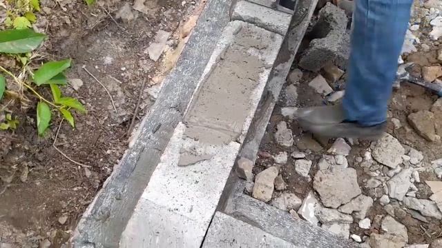 Строим пристройку. Приступили к кладке шлакоблока. Какой результат? смотреть онлайн