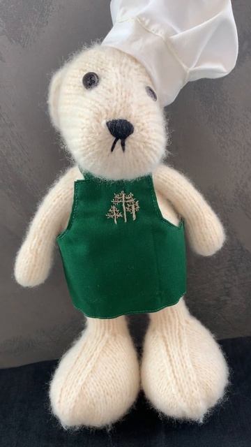 Игрушка спицами Заяц Шеф-повар 👨🍳 с логотипом ресторана. Выполнена по индивидуальному заказу #зая смотреть онлайн