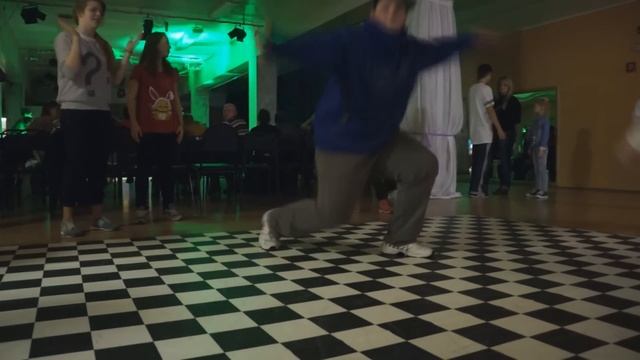 Новый год на весь танцпол (5ЛЕТ )