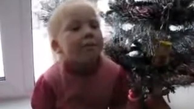 Нина Найденова «Блестят на елке бусы» смотреть онлайн