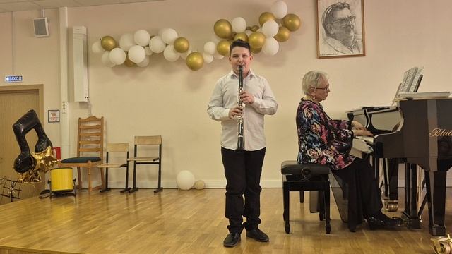 Васильев Савелий.  10 лет. кларнет