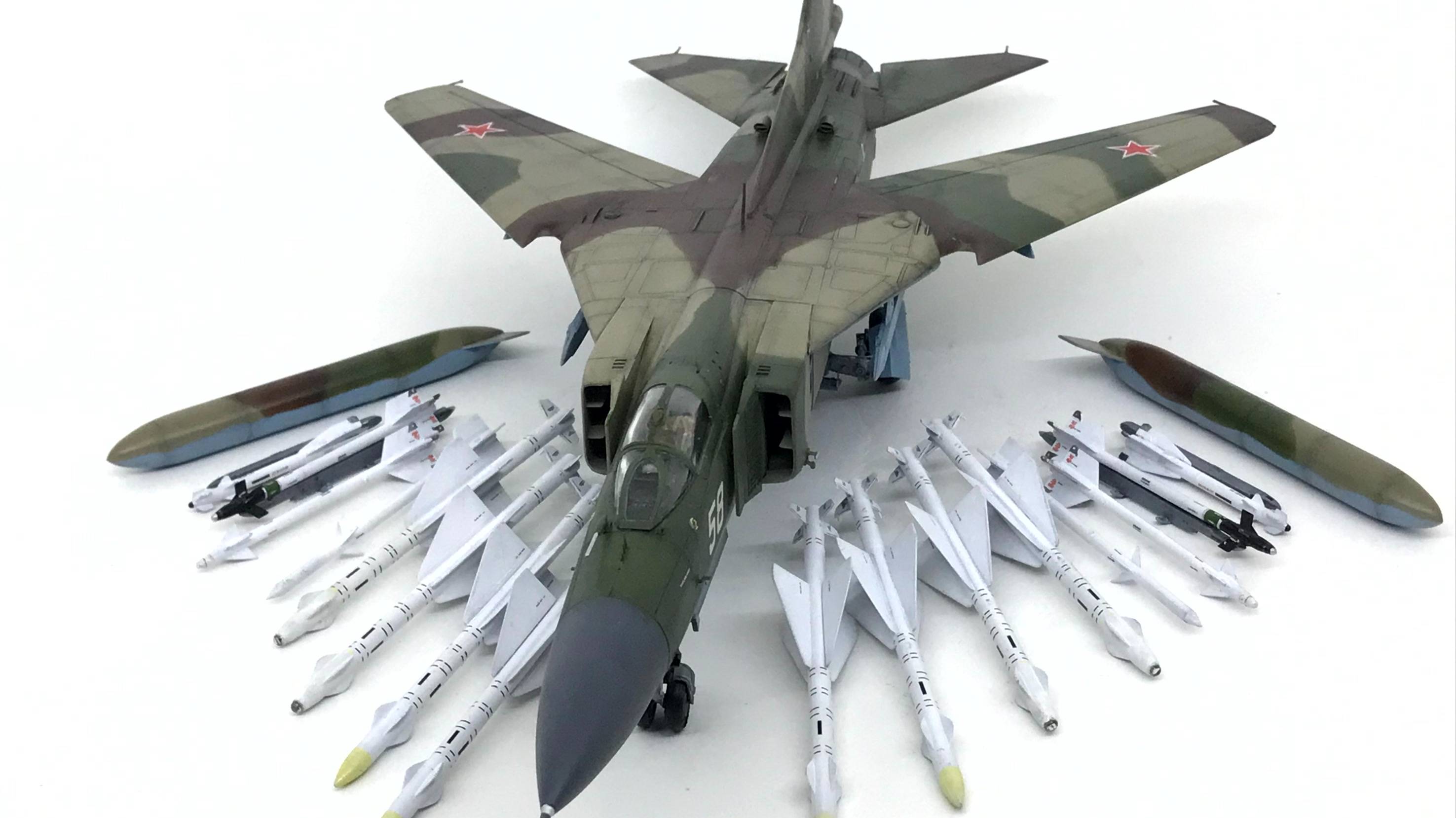 МиГ -23 могдель 1/48 смотреть онлайн