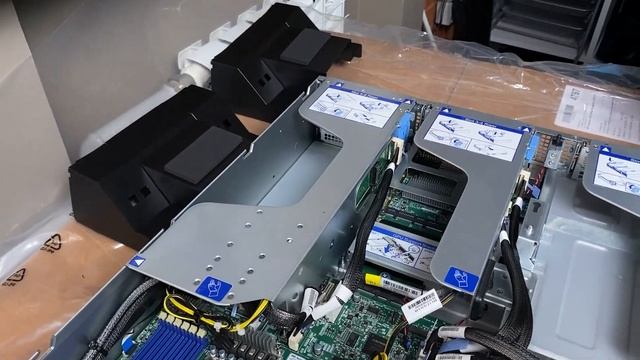 Распаковка Supermicro A+ Server AS-2025HS-TNR. Мощь двух EPYC в компактн смотреть онлайн
