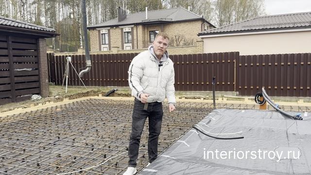 Как сделать бассейн в загородном доме.