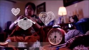 Рекламная заставка (Первый Канал Ноябрь вечер осень бабушка и любовь бабушка вяжет)