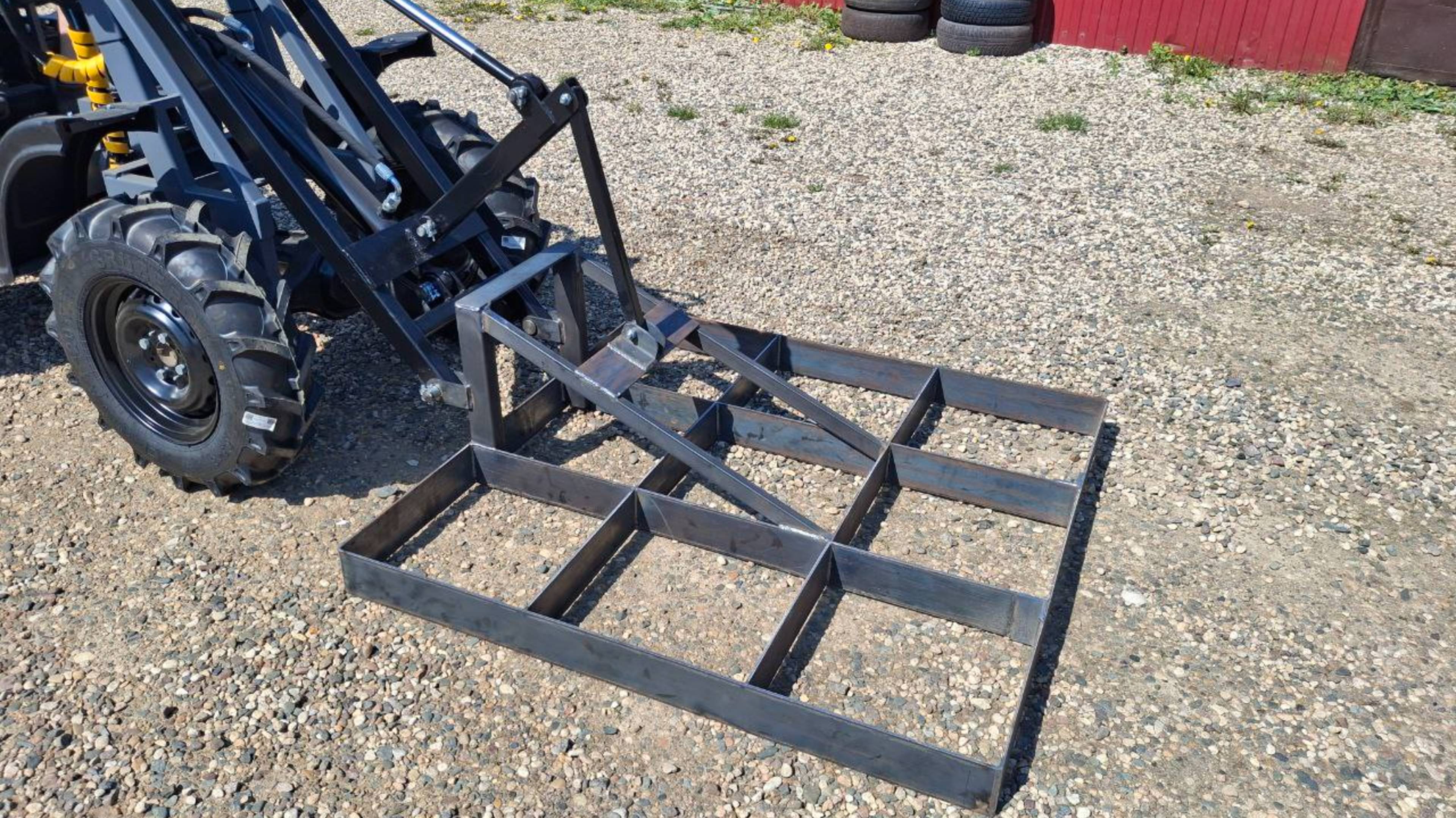 Мини-погрузчик ТОР-35 с планировщиком
#топыкатегорий смотреть онлайн