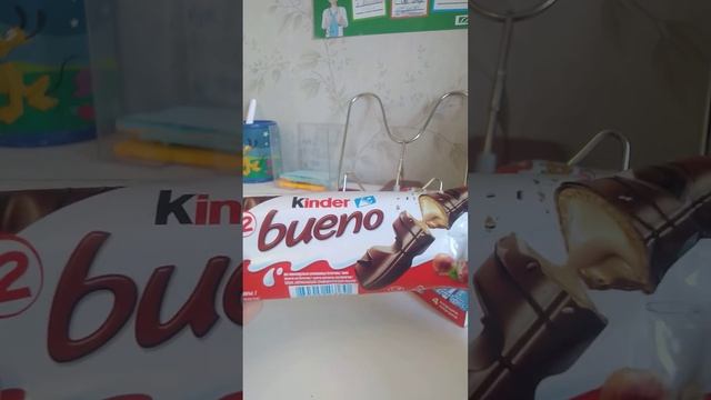 Открыл новогодний бокс флаг kinder.🤗🎁