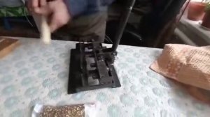 Обзор дырокола. Сравниваем советский дырокол с современным дыроколом