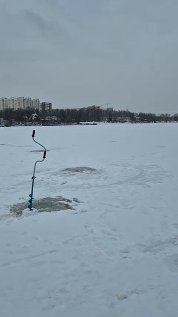 Страдаем на льду Котовского залива вместе с @Mormo-Msk Ссылка на полное видео в комментариях. смотреть онлайн