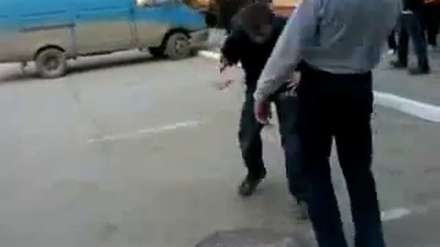 Бешеный тектоник батл c дракой(Drum n Bass)